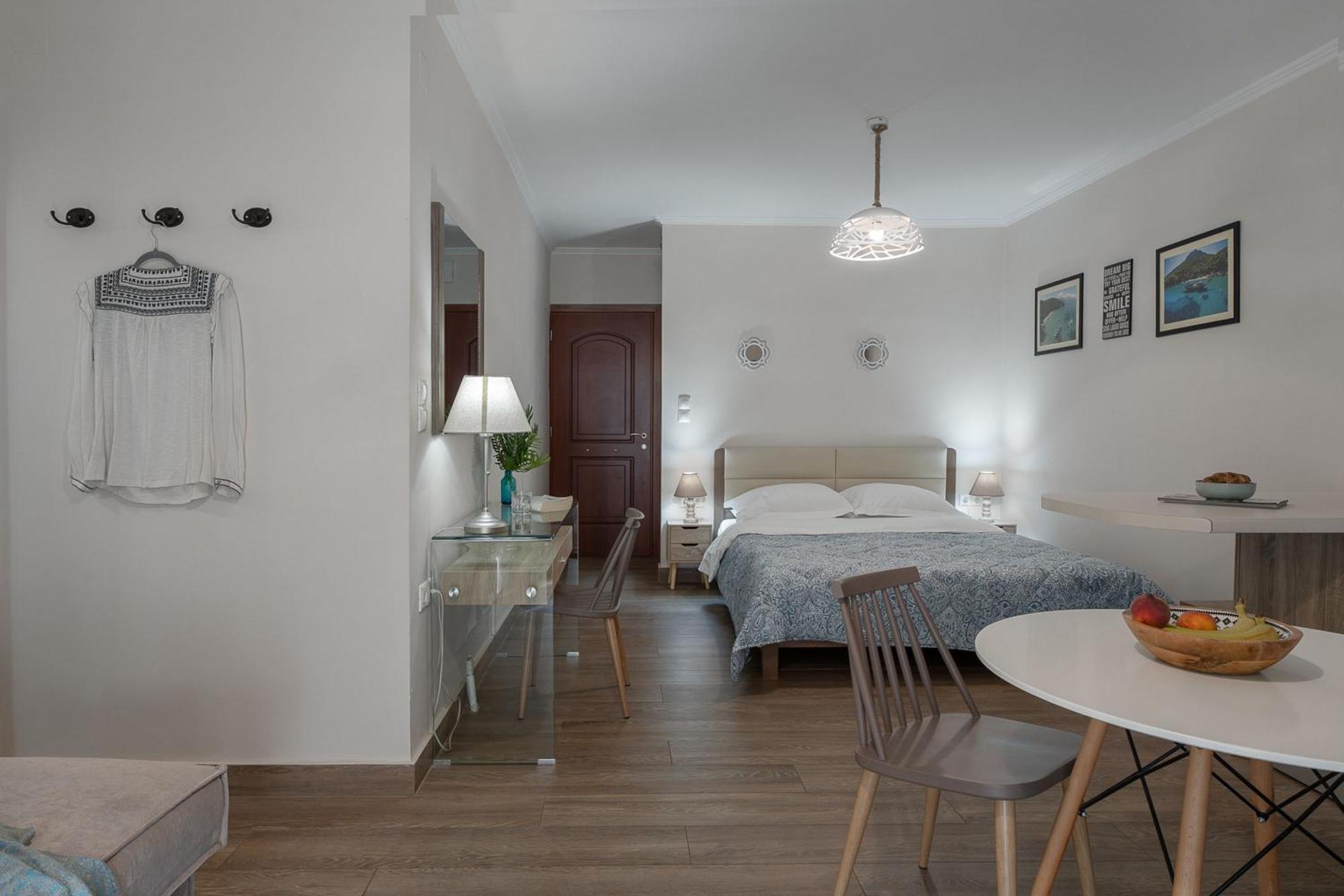 Captain'S Seafront Apartments Nydrí Eksteriør bilde