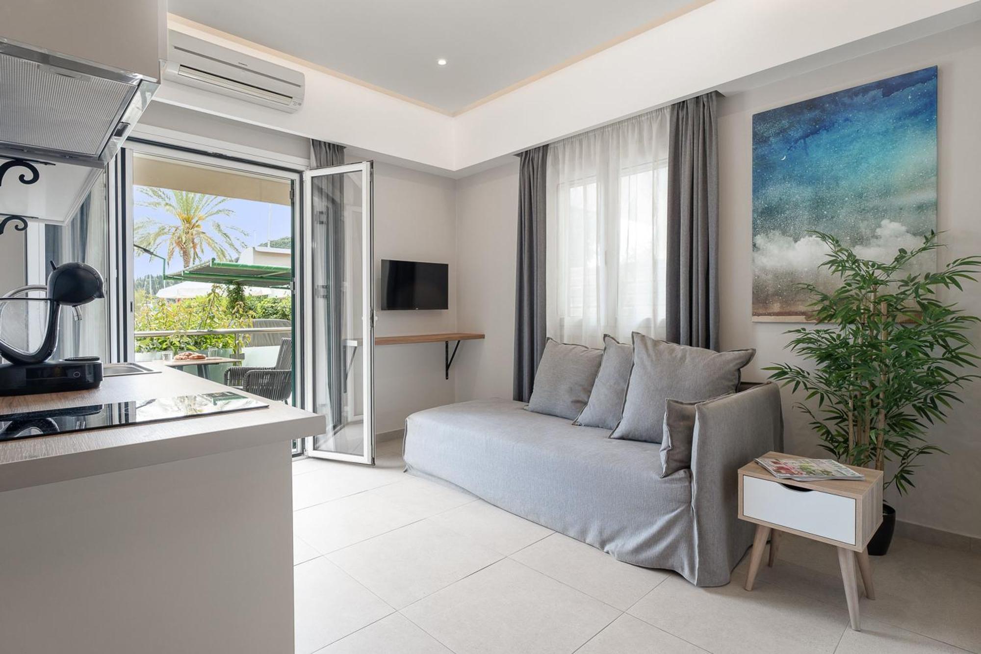Captain'S Seafront Apartments Nydrí Eksteriør bilde